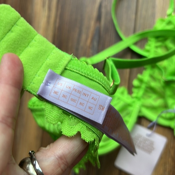 NWT Savage x Fenty Not Sorry Ultra Demi Unlined Lace Bra 38C - Picture 9 of 10